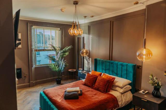 Magistrates Penthouse Suite - Town Centre Apartments With Spa มอร์เพท ภายนอก รูปภาพ
