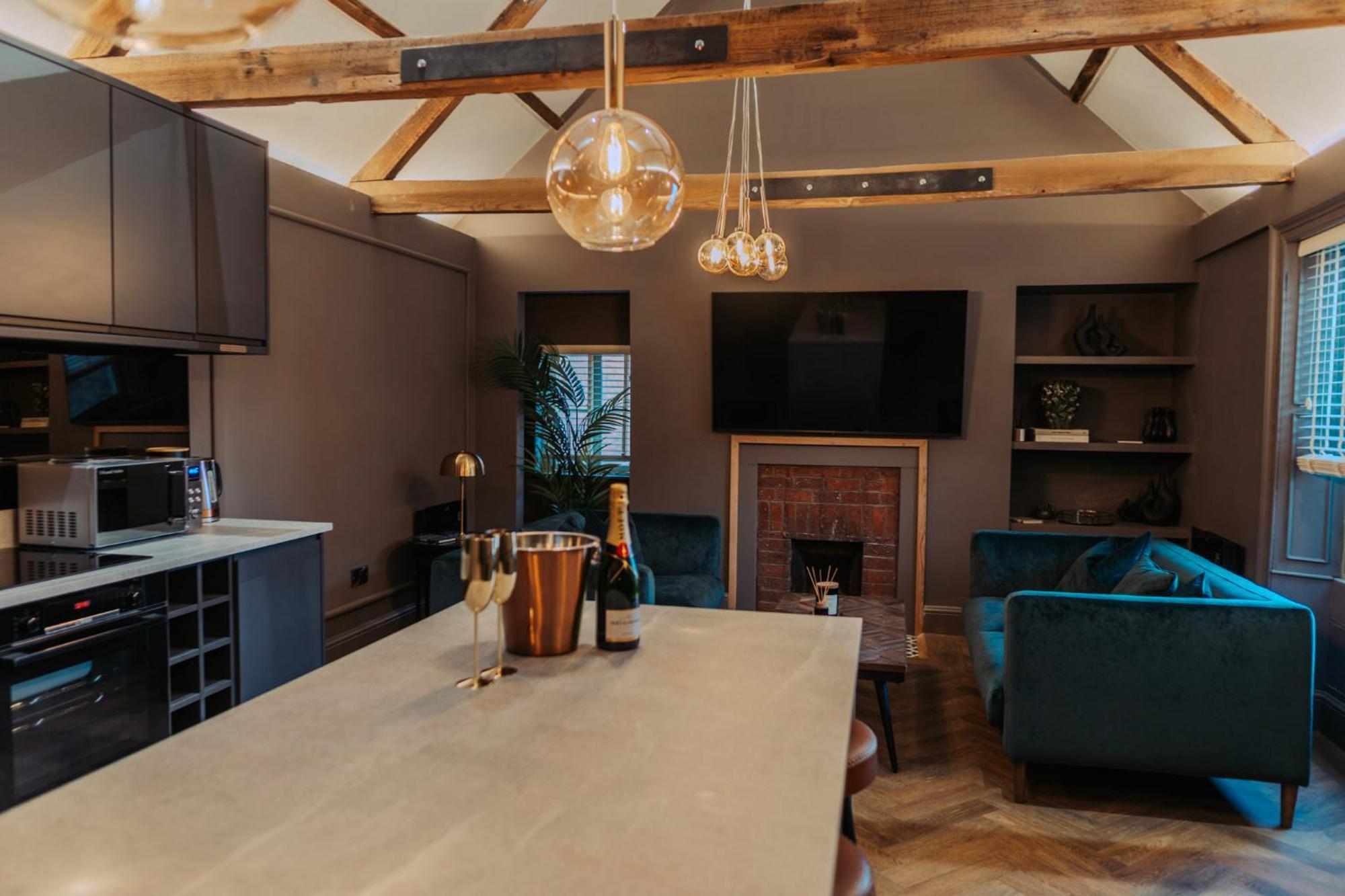 Magistrates Penthouse Suite - Town Centre Apartments With Spa มอร์เพท ภายนอก รูปภาพ