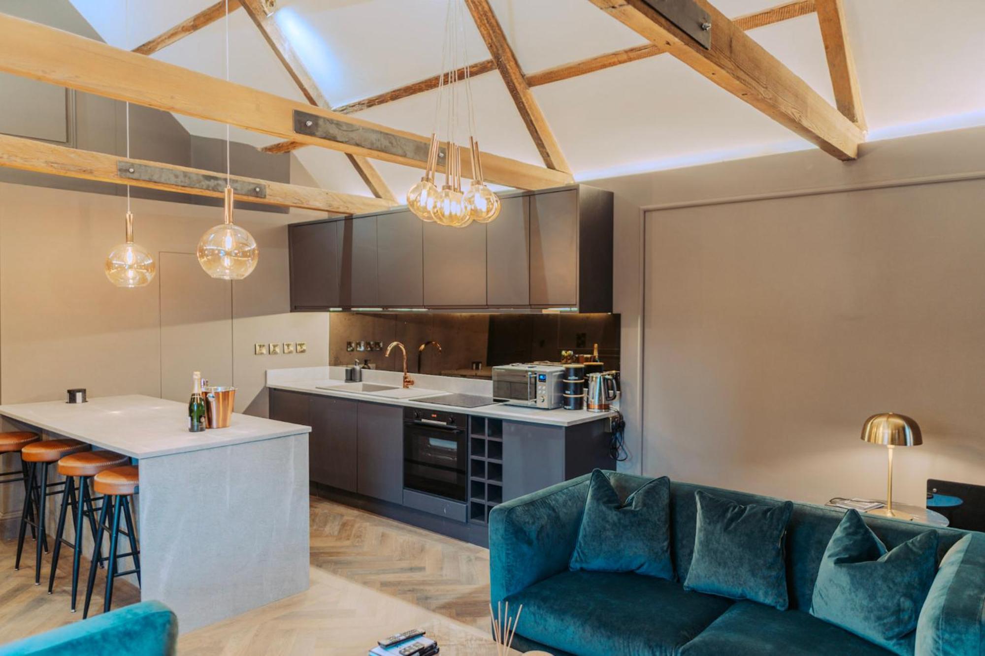 Magistrates Penthouse Suite - Town Centre Apartments With Spa มอร์เพท ภายนอก รูปภาพ